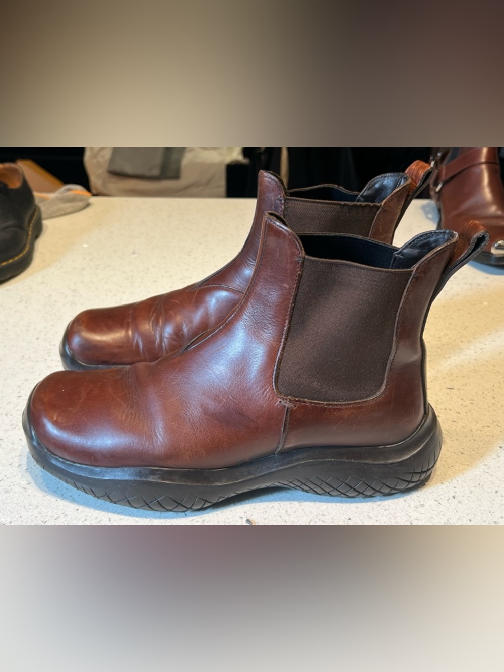 Prada brown leather chunky vintage Chelsea boots - Picture 4 of 9